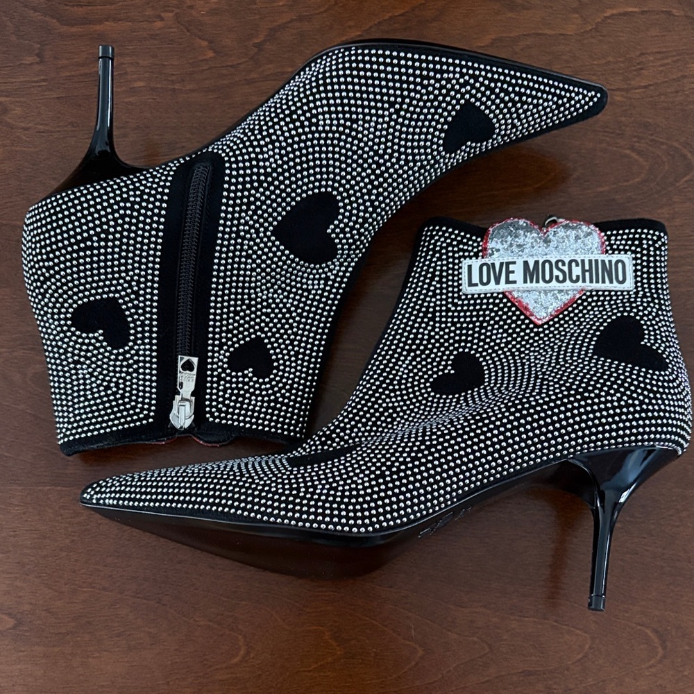 NWOT Love Moschino Black and Silver Heart Studded Heeled Boots